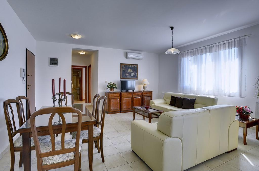 Apartment Bella Pula Exteriör bild